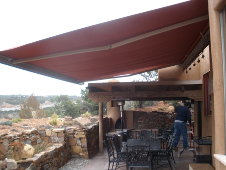 retractable awning